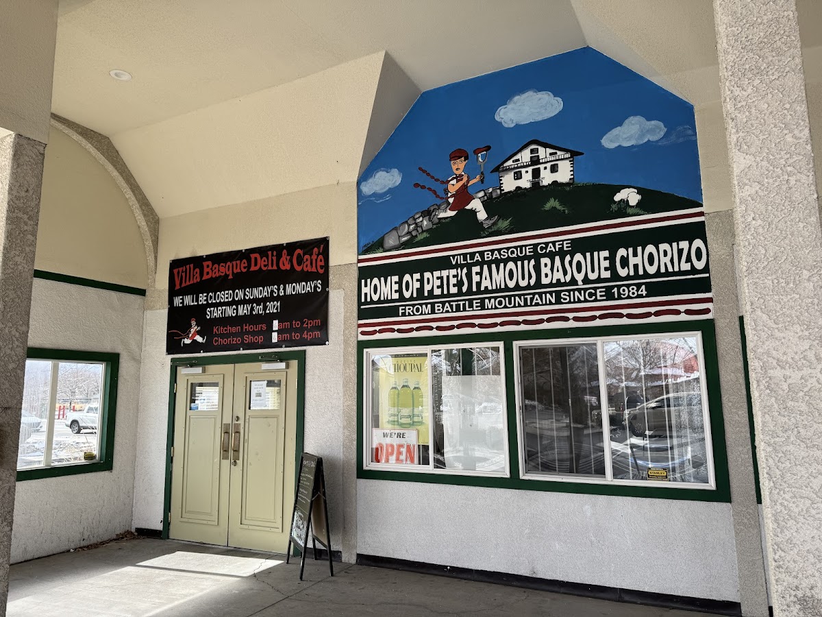 Villa Basque Café
